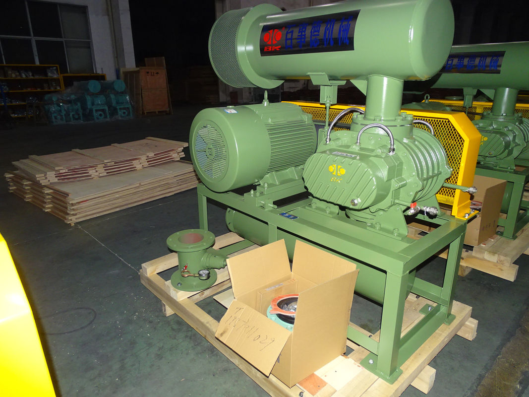 100 Kpa 20m3 / นาที 6 "55 Kw Cast Iron Mini Roots Blower Three Lobe